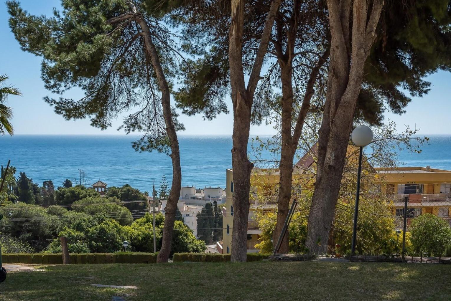 Torremolinos Yellow Fabuloso Andra المظهر الخارجي الصورة